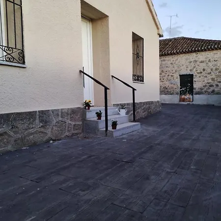 Casa De David Holiday home Navas de San Antonio
